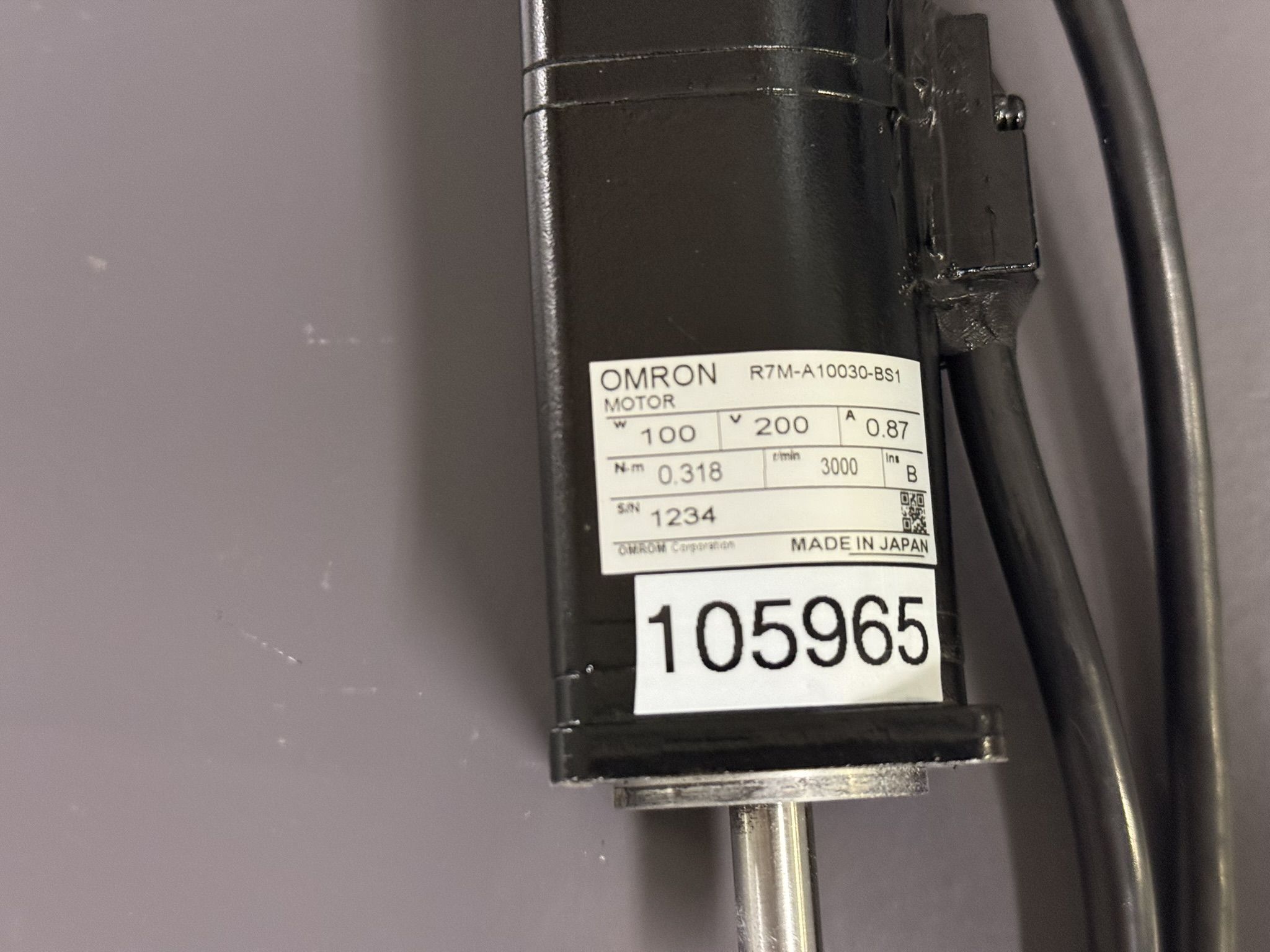 Omron AC Servo Motor R7M-A10030-BS1 Typenschild