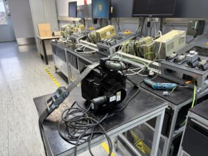 Yaskawa AC Servo Motor SGMDH-32A2A-YR33  Ansicht hinten