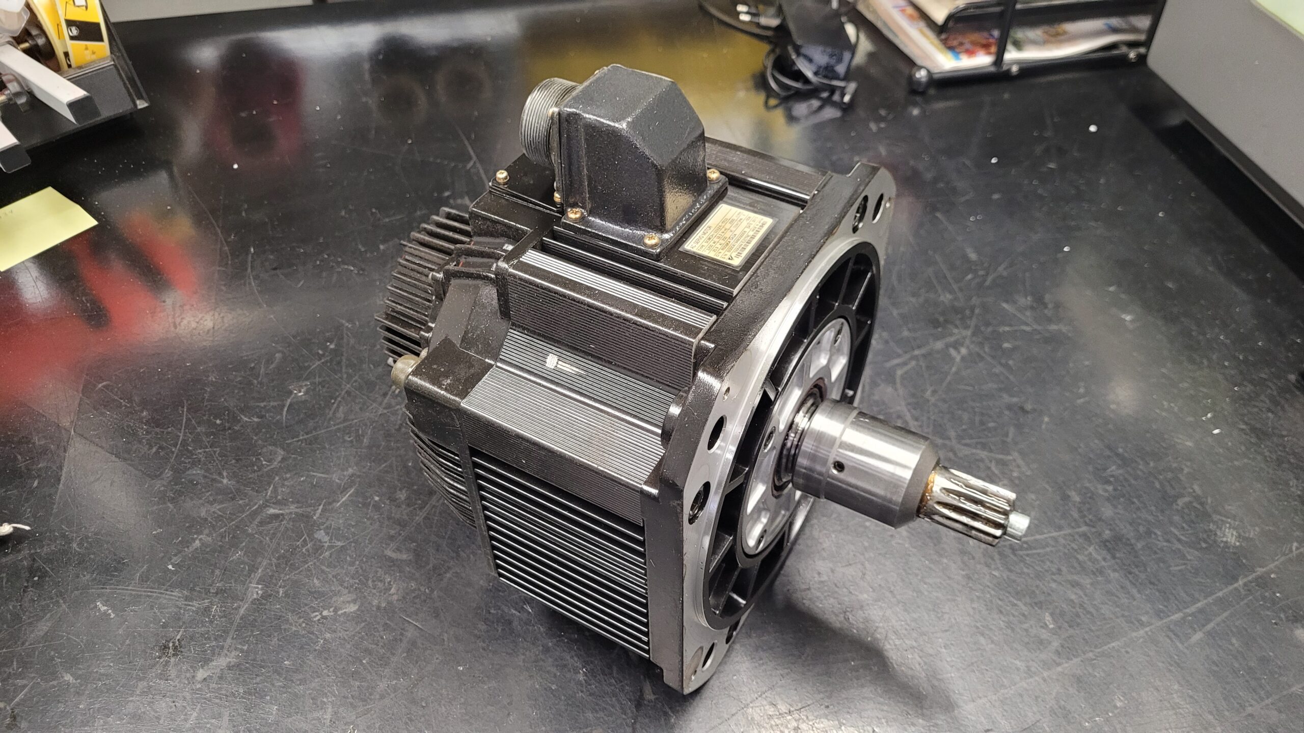 Yaskawa AC Servo Motor SGMDH-32A2A-YR33 vor der Reparatur