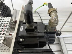 Yaskawa AC Servo Motor SGMGH-05ACA2C Im Belastungstestplatz