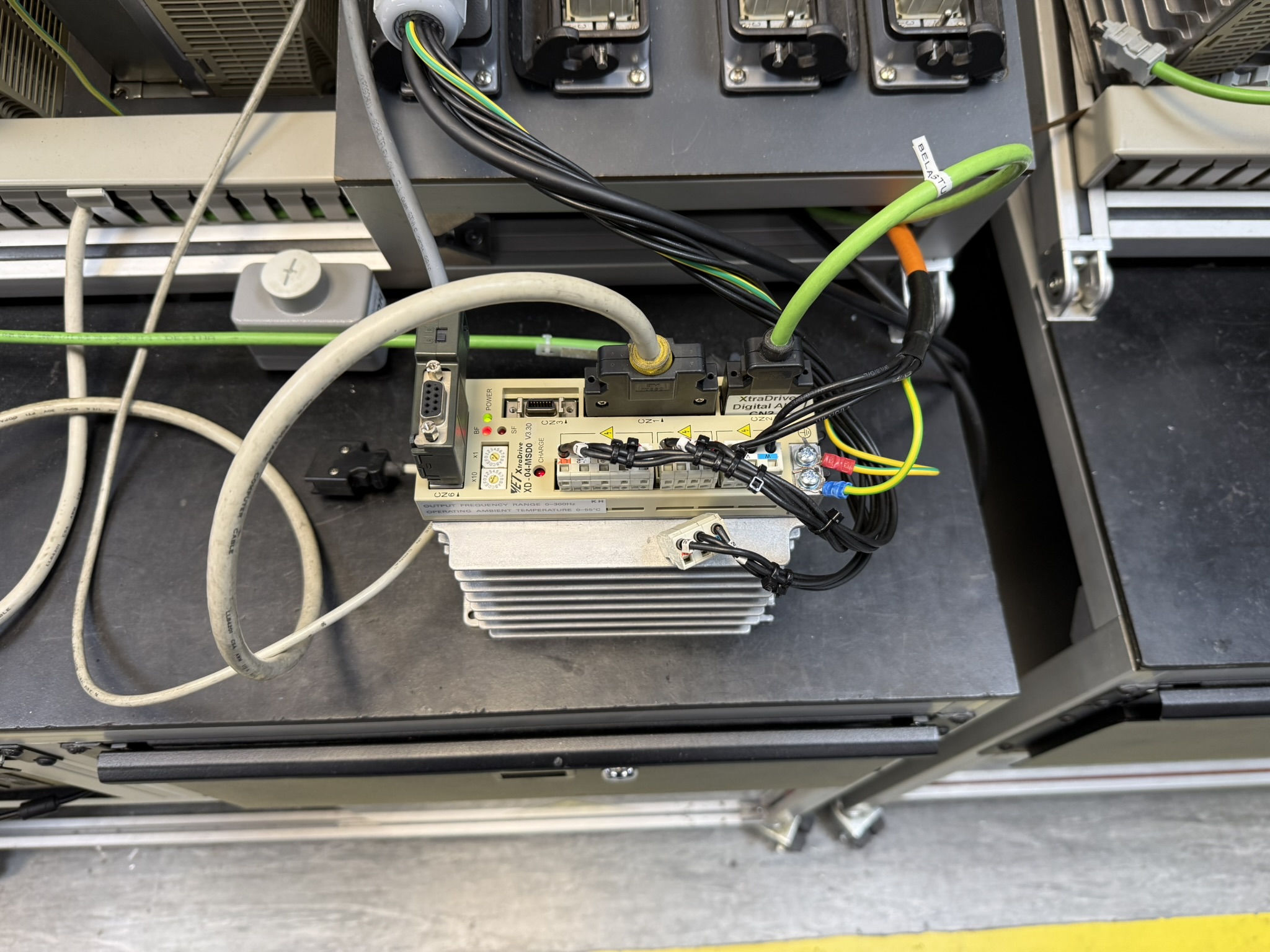 Yaskawa AC Servo Motor SGMGH-05ACA2C Yaskawa XtraDrive XD-04-MSD0 Drive