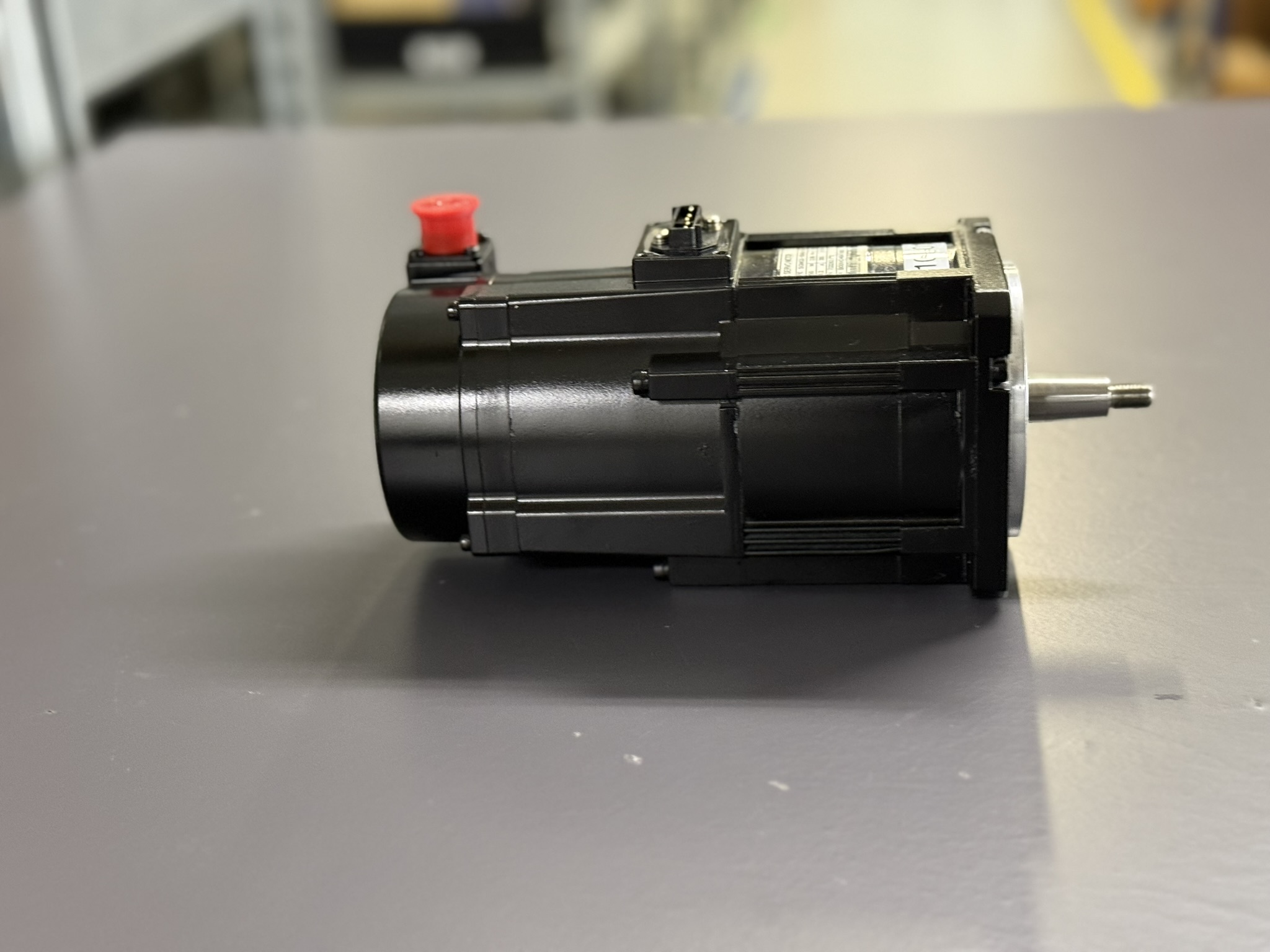 Yaskawa AC Servo Motor SGMGS-05A5W-SE12 Seite 1
