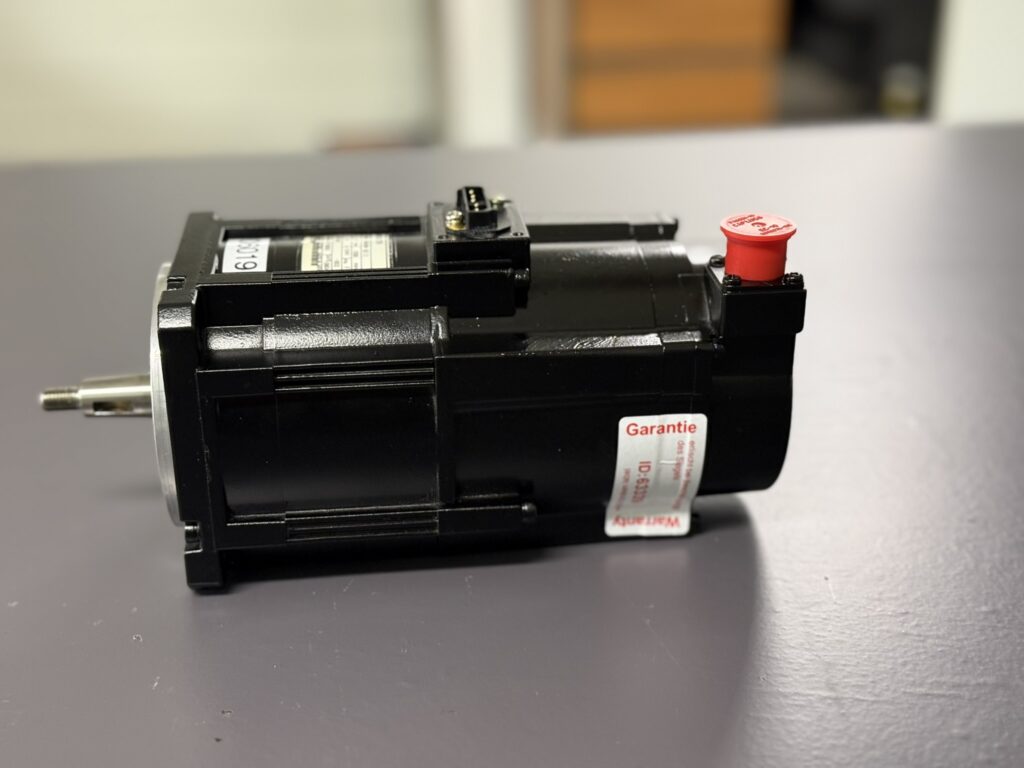 Yaskawa AC Servo Motor SGMGS-05A5W-SE12  Seite 3