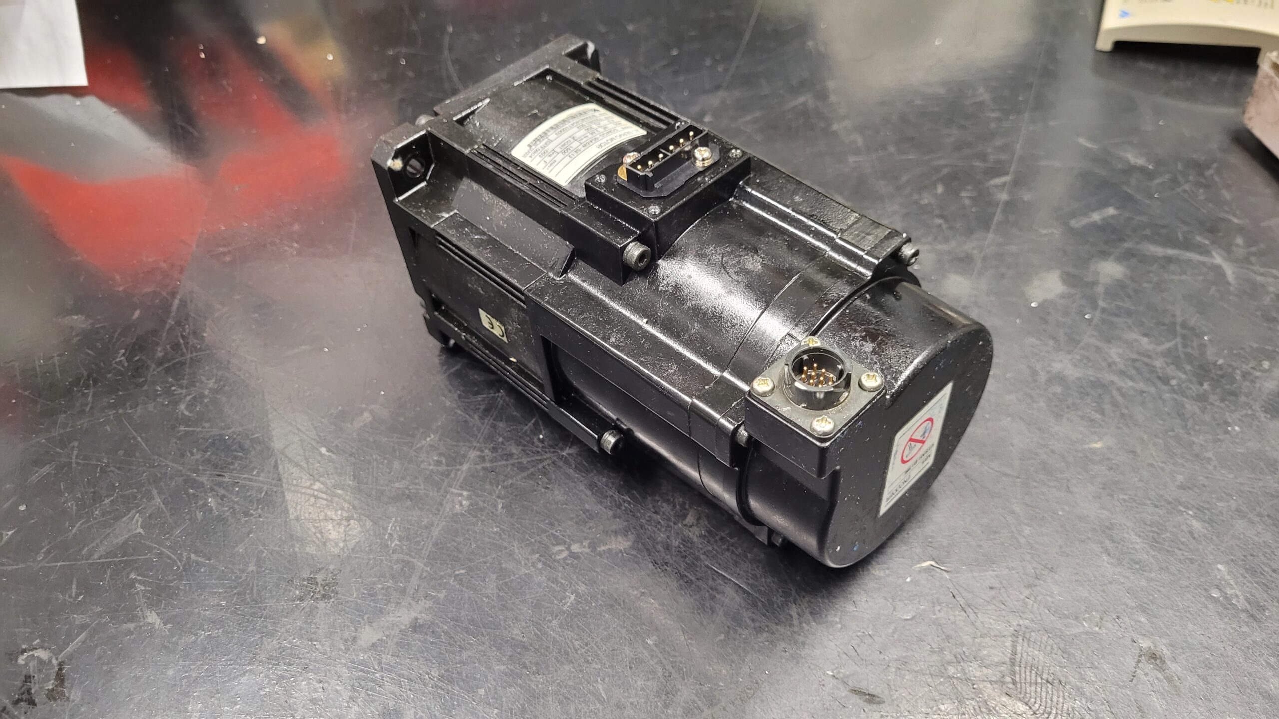 Yaskawa AC Servo Motor SGMGS-05A5W-SE12 vor der reparatur