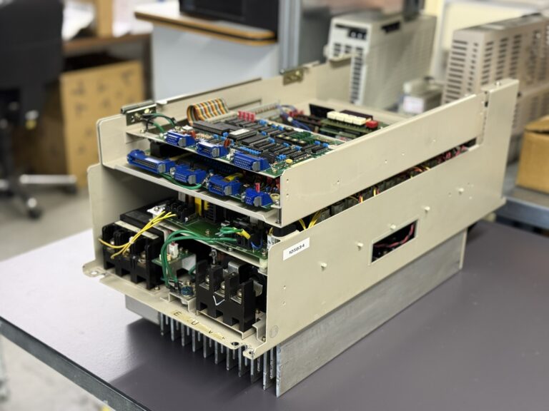 Yaskawa CIMR-MTIII-11K Spindle Drive Unit Hauptbild