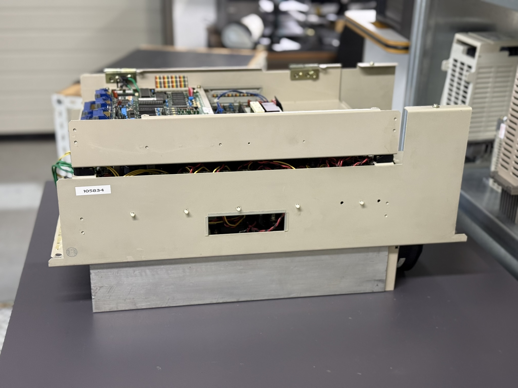 Yaskawa CIMR-MTIII-11K Spindle Drive Unit Seite 1