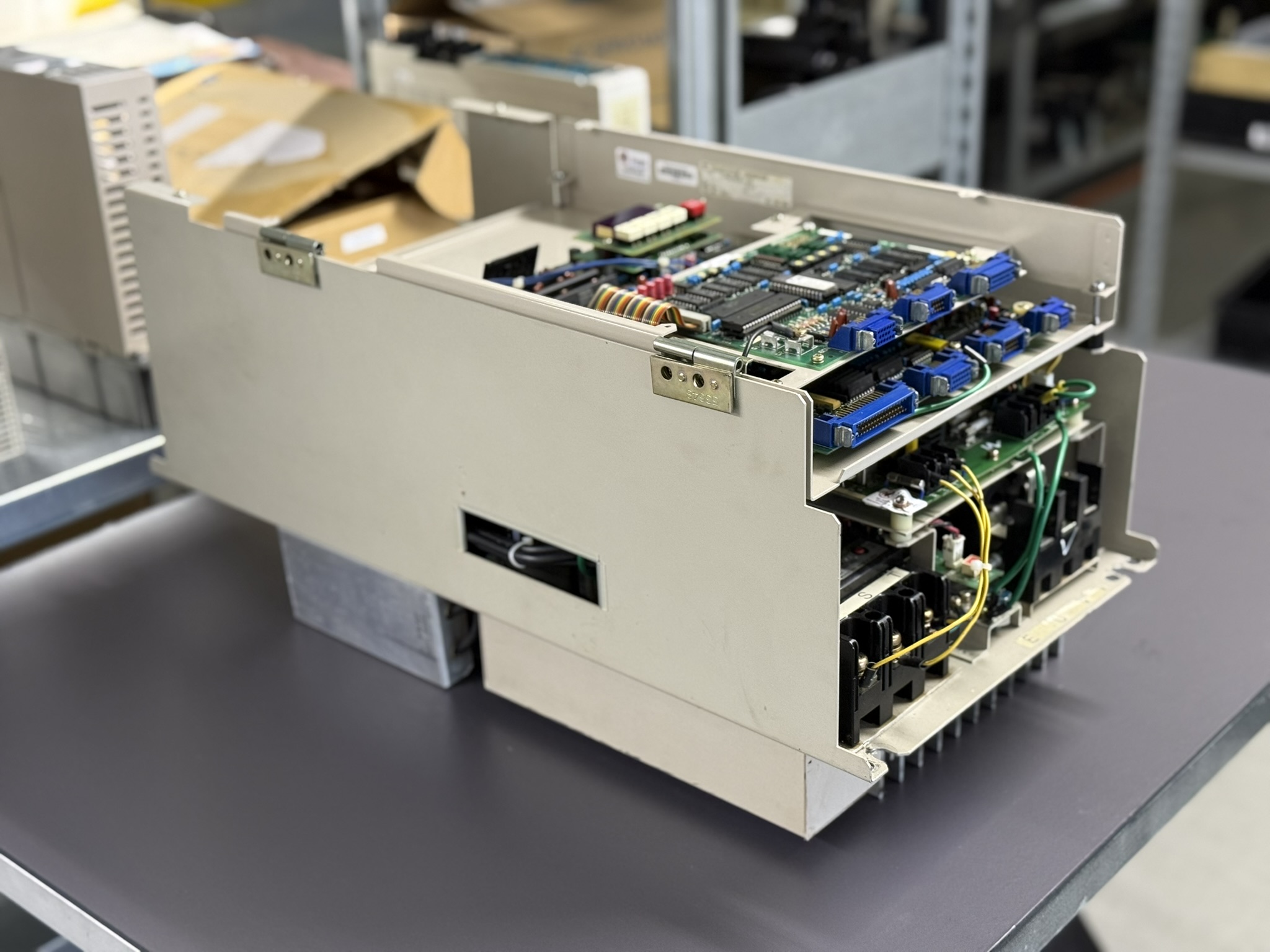 Yaskawa CIMR-MTIII-11K Spindle Drive Unit Seite 3