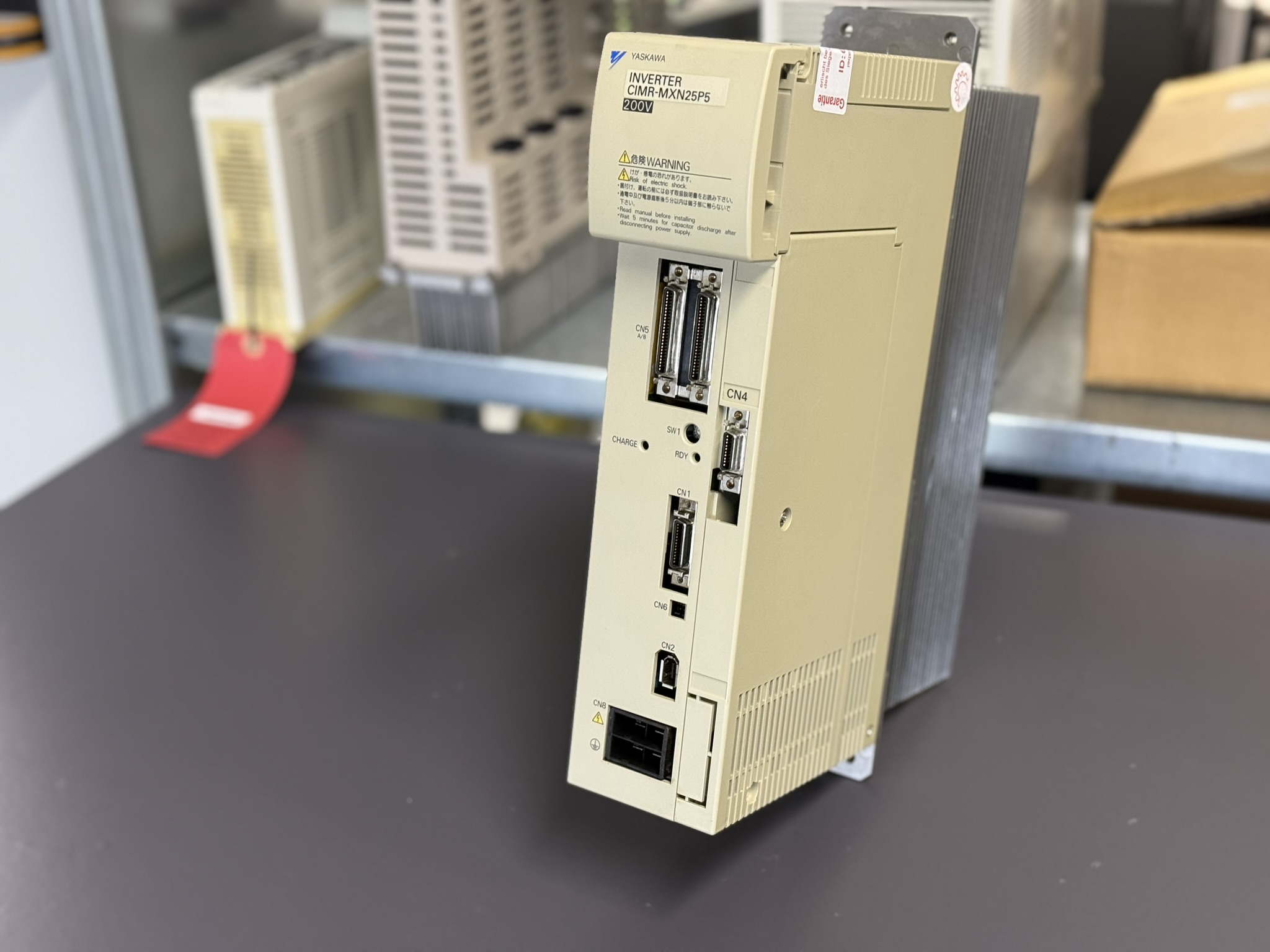 Yaskawa CIMR-MXN25P5 Inverter Unit Seite 2