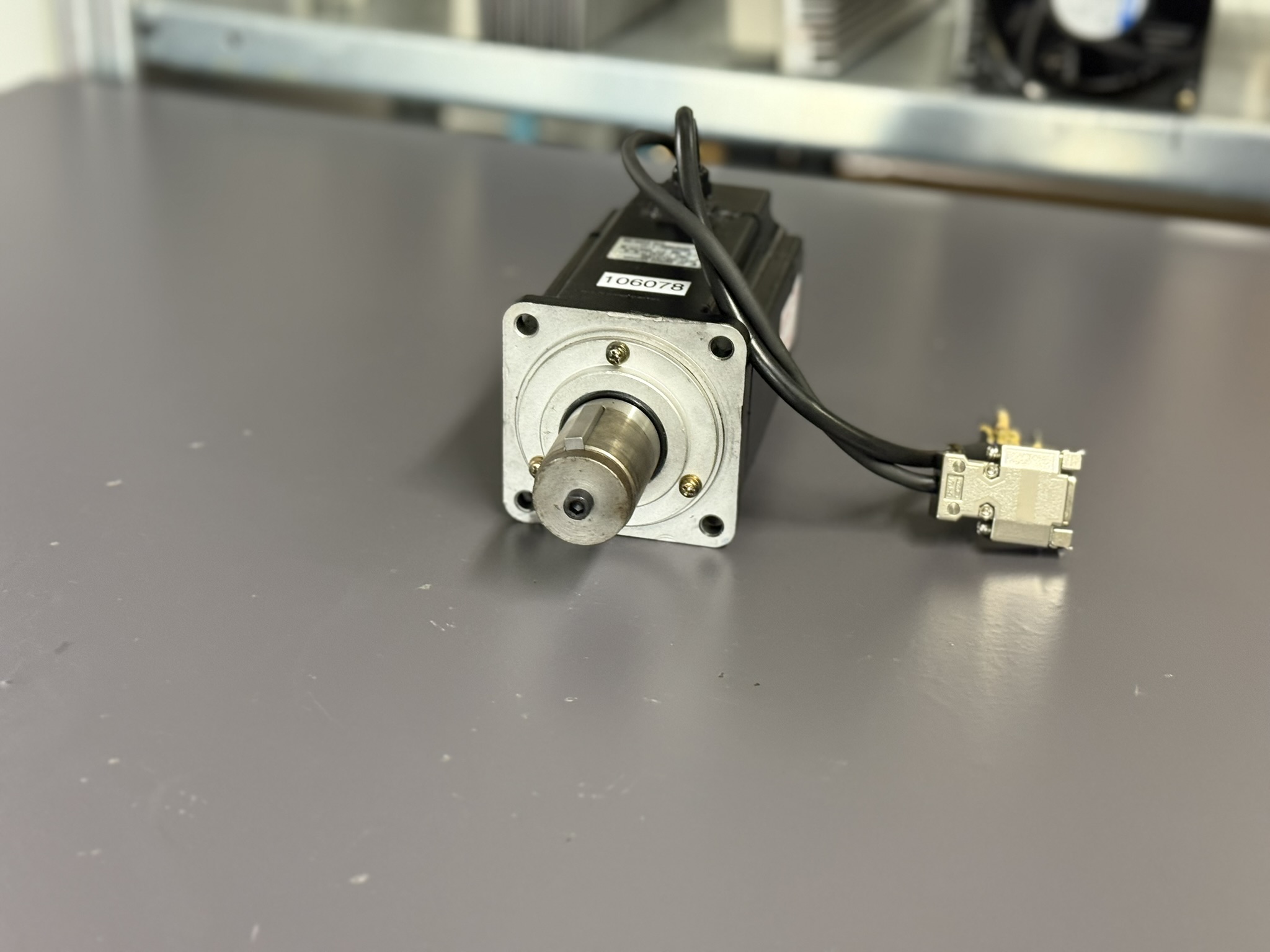 Yaskawa SGM-08V316S Servo Motor Front