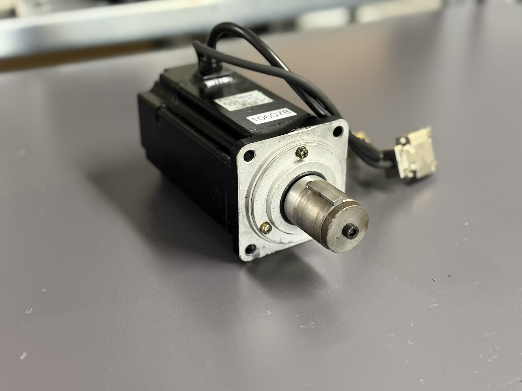 Yaskawa SGM-08V316S Servo Motor Hauptbild