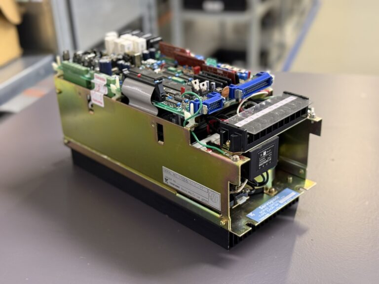 Yaskawa Servopack CACR-SR20SB1BFY100 Hauptbild