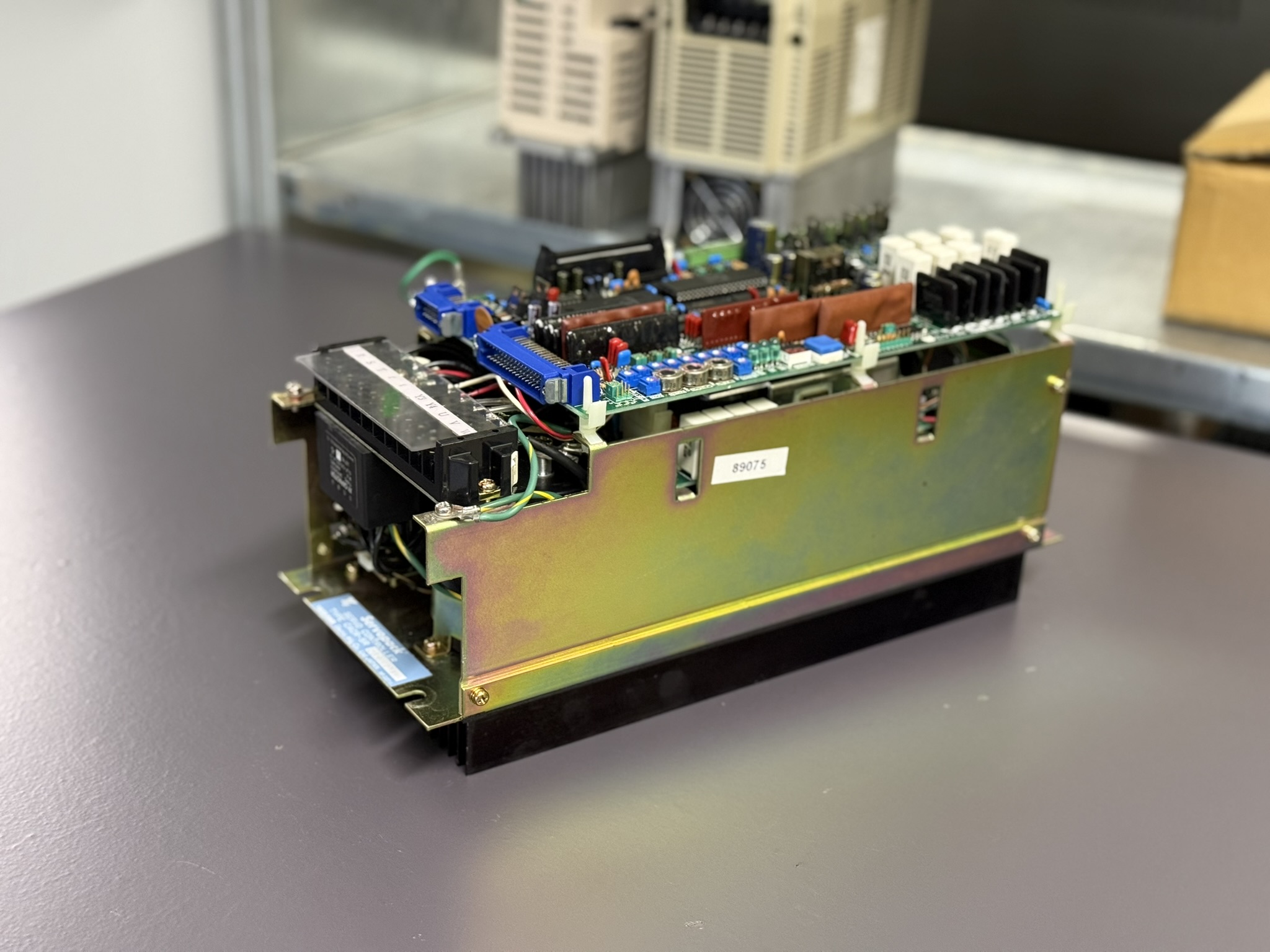 Yaskawa Servopack CACR-SR20SB1BFY100 Seite 1