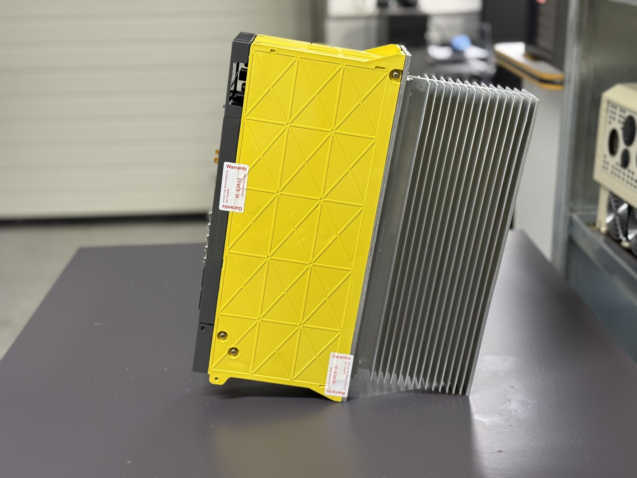 Fanuc Servo Amplifier A06B-6096-H207 Seite 4