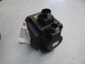 Mitsubishi AC Servo Motor HC102T-SZ vor der Reparatur 1
