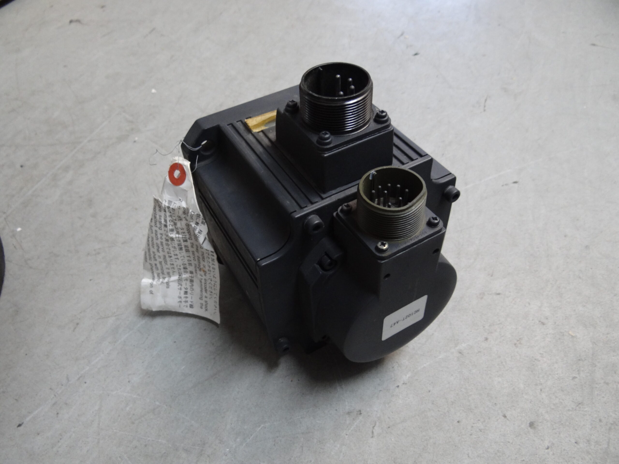 Mitsubishi AC Servo Motor HC102T-SZ vor der Reparatur 1