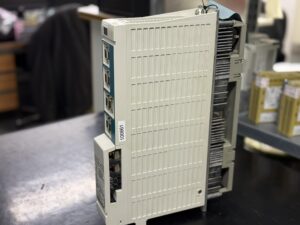 Mitsubishi MDS-C1-V2-2003 Servo Drive Unit Seite 2