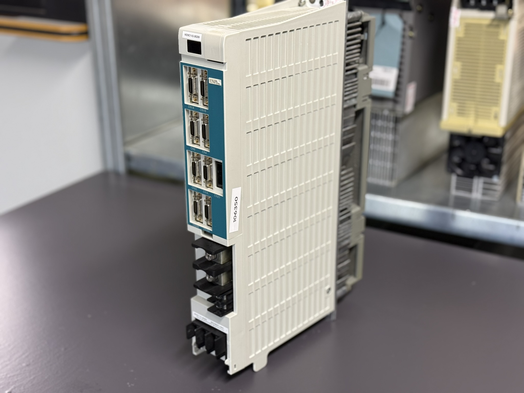 Mitsubishi Servo Drive Unit MDS-C1-V2-3520S Seite 2