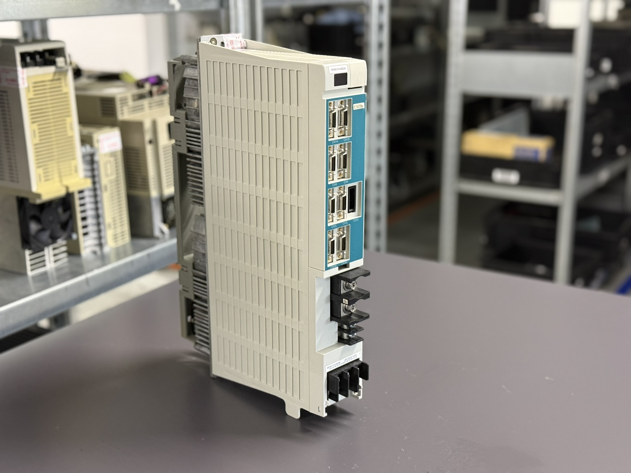 Mitsubishi Servo Drive Unit MDS-C1-V2-3520S Seite 4