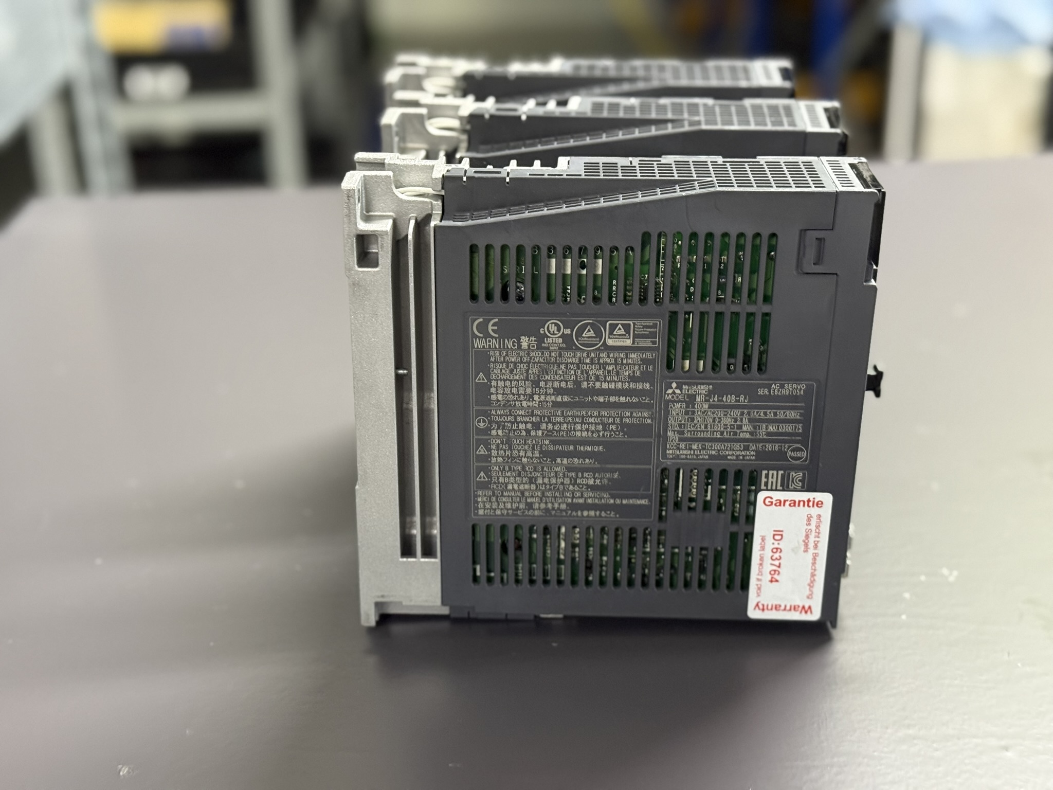 Mitsubishi Servo Drive Unit MR-J4-40B-RJ Seite 2