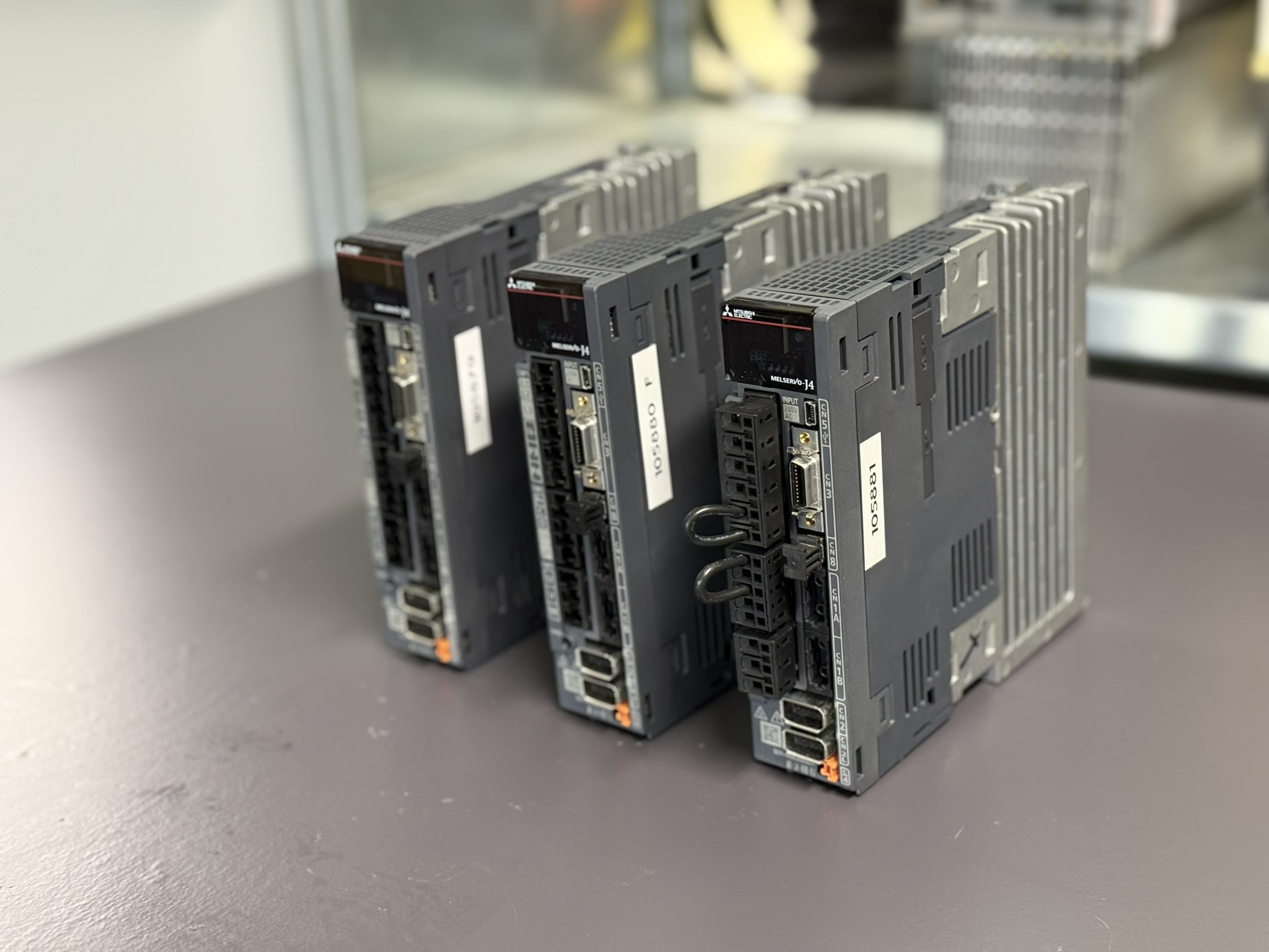 Mitsubishi Servo Drive Unit MR-J4-40B-RJ Seite 3