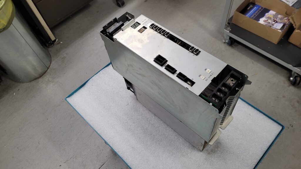 Okuma Driver Unit MIV06DB-1-B1 or 1006-2265 vor der Reparatur 1