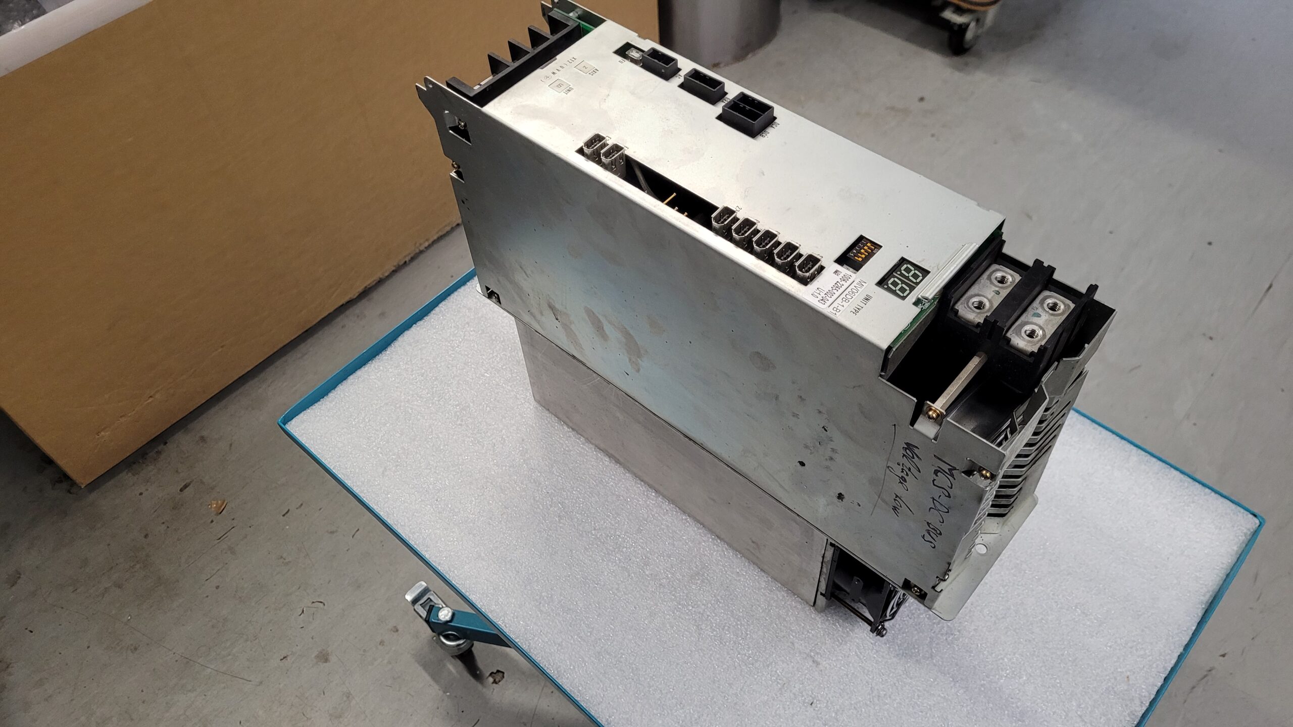 Okuma Driver Unit MIV06DB-1-B1 or 1006-2265 vor der Reparatur