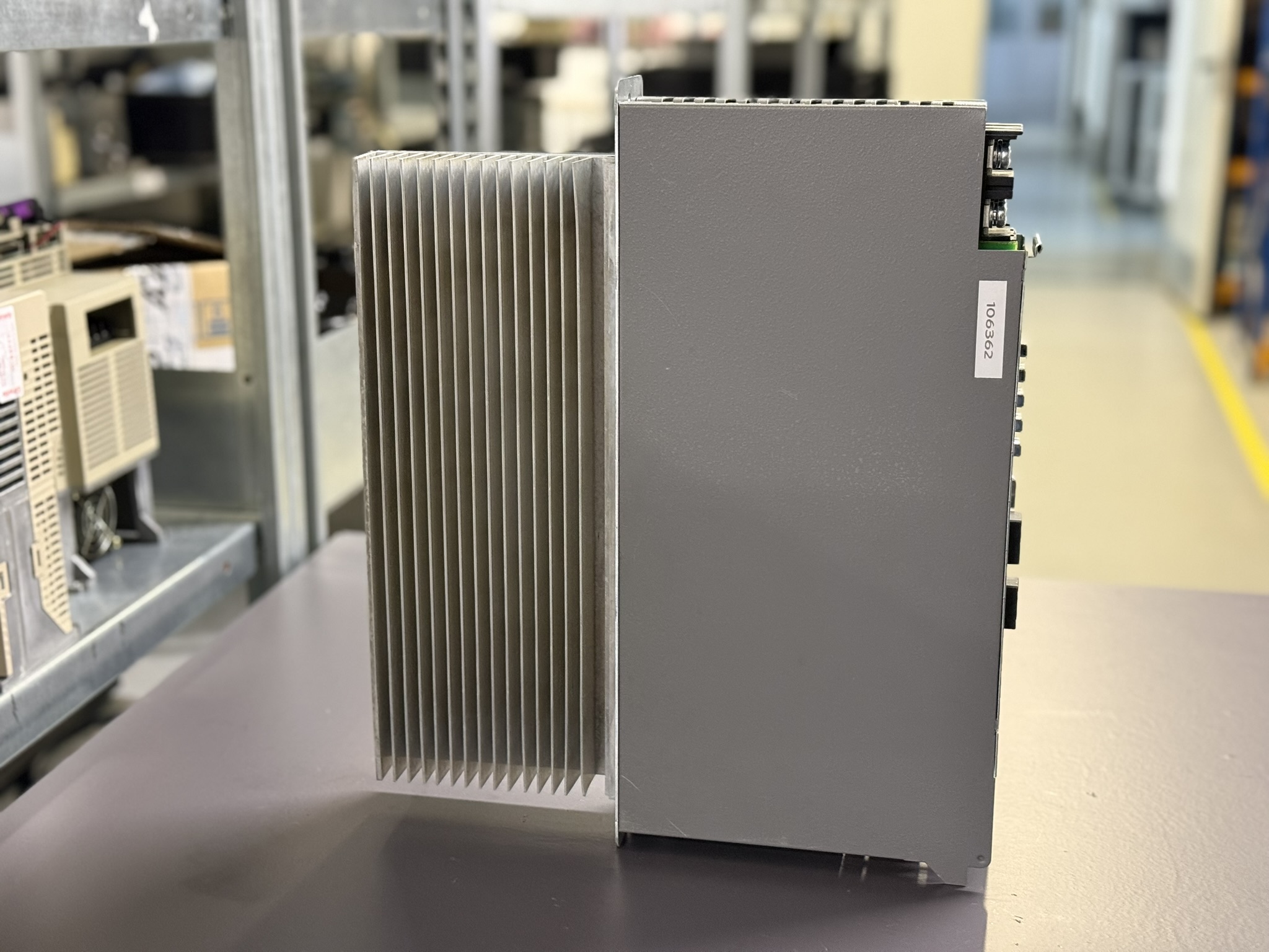 Okuma MIV04-1-B3 1006-2214 Drive Unit Seite 2