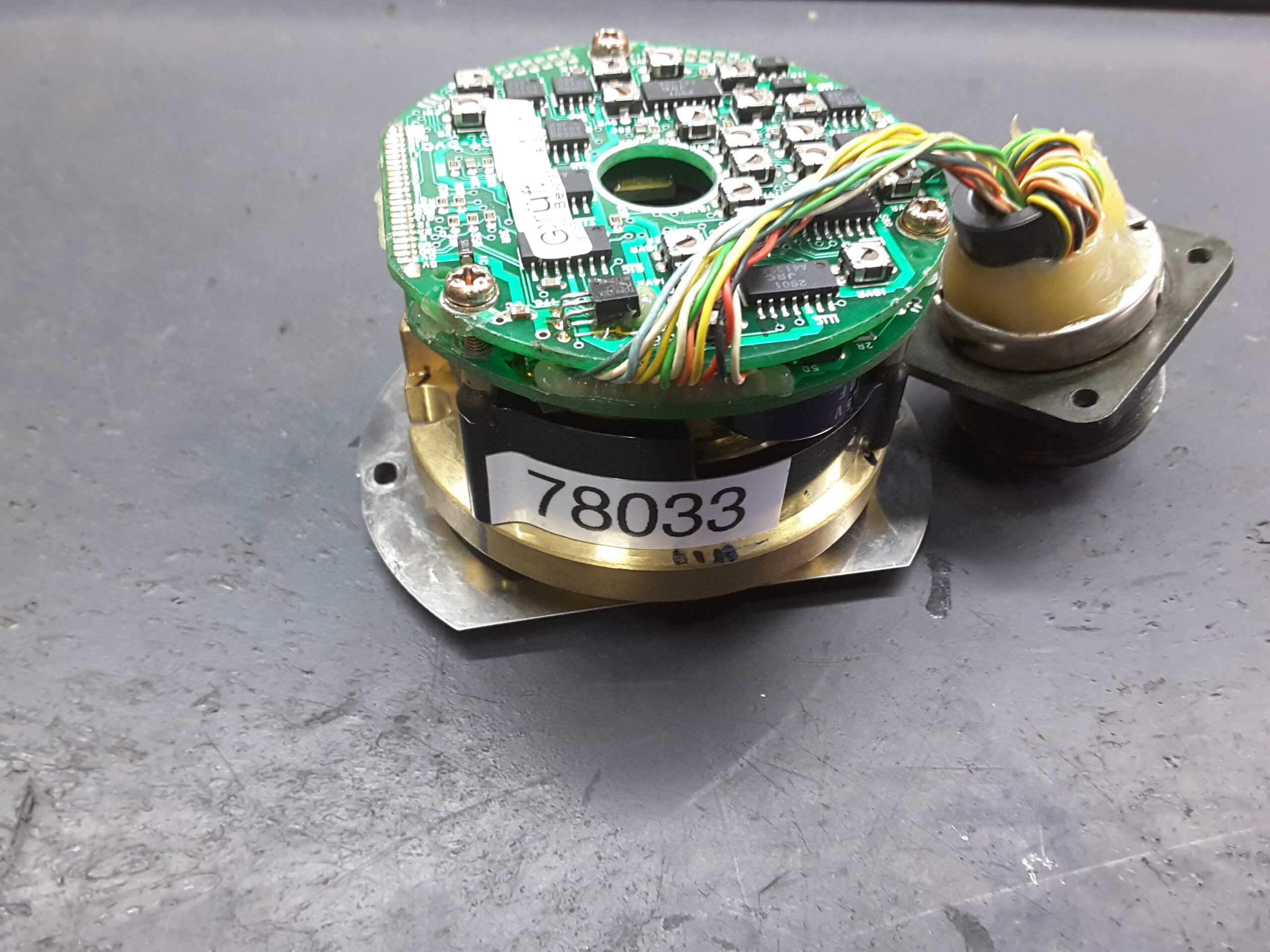 Yaskawa AC Servo Motor SGMG-20VSAAS Encoder