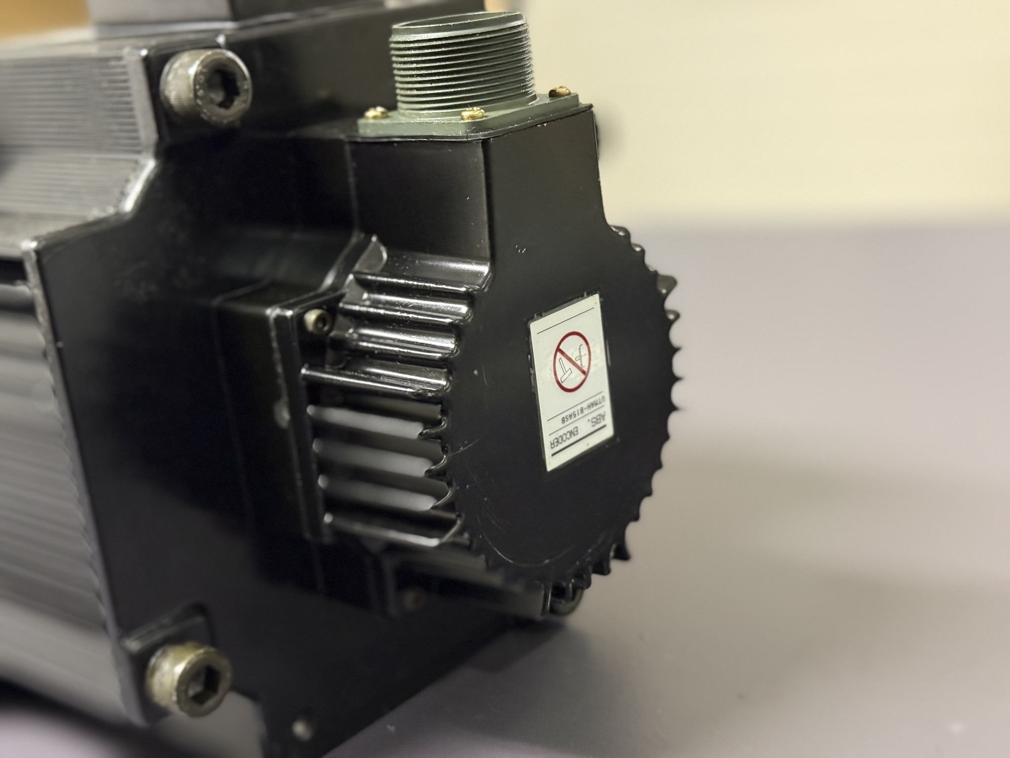 Yaskawa AC Servo Motor SGMG-20VSAAS Encoder