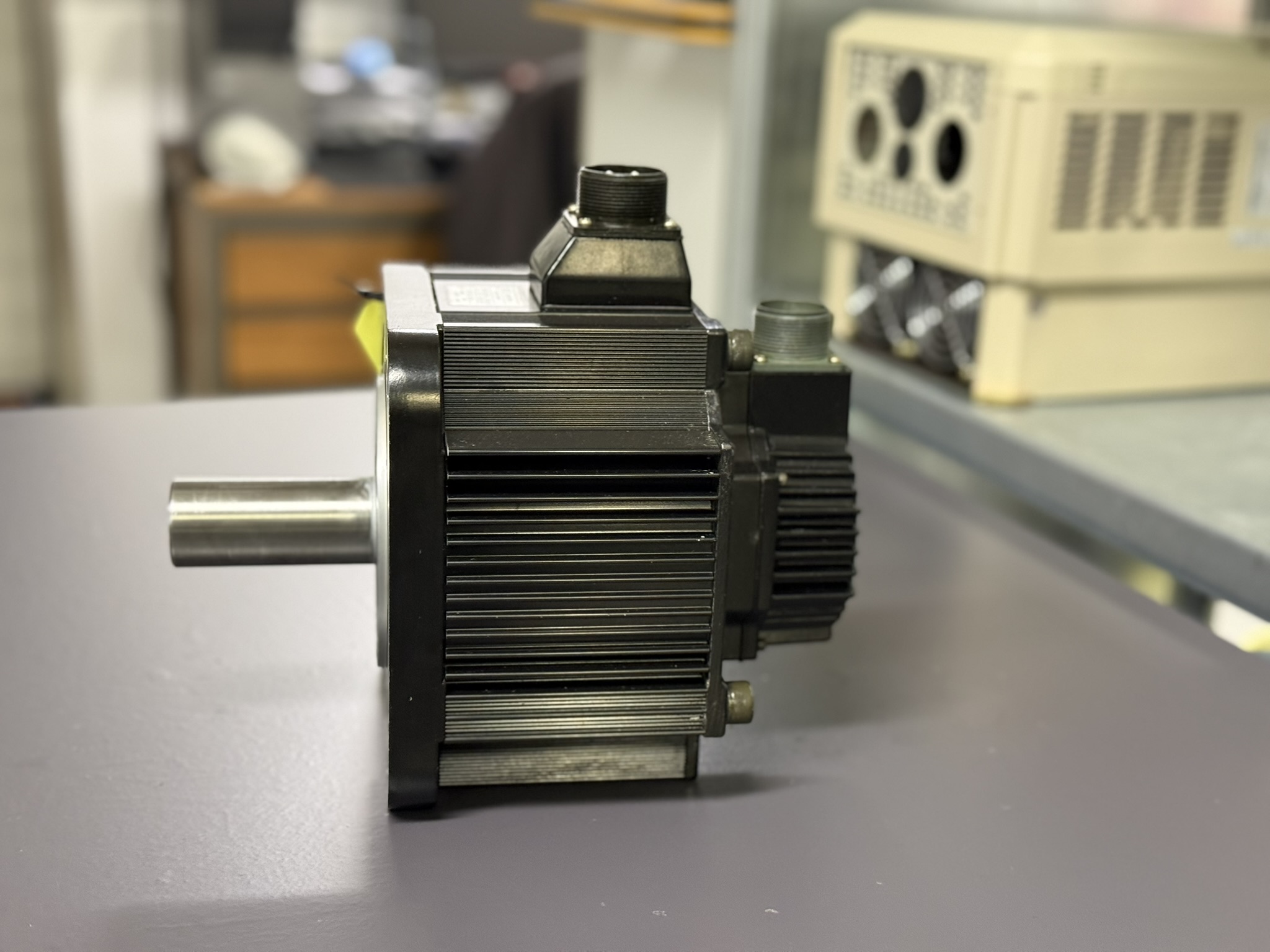 Yaskawa AC Servo Motor SGMG-20VSAAS Seite 2