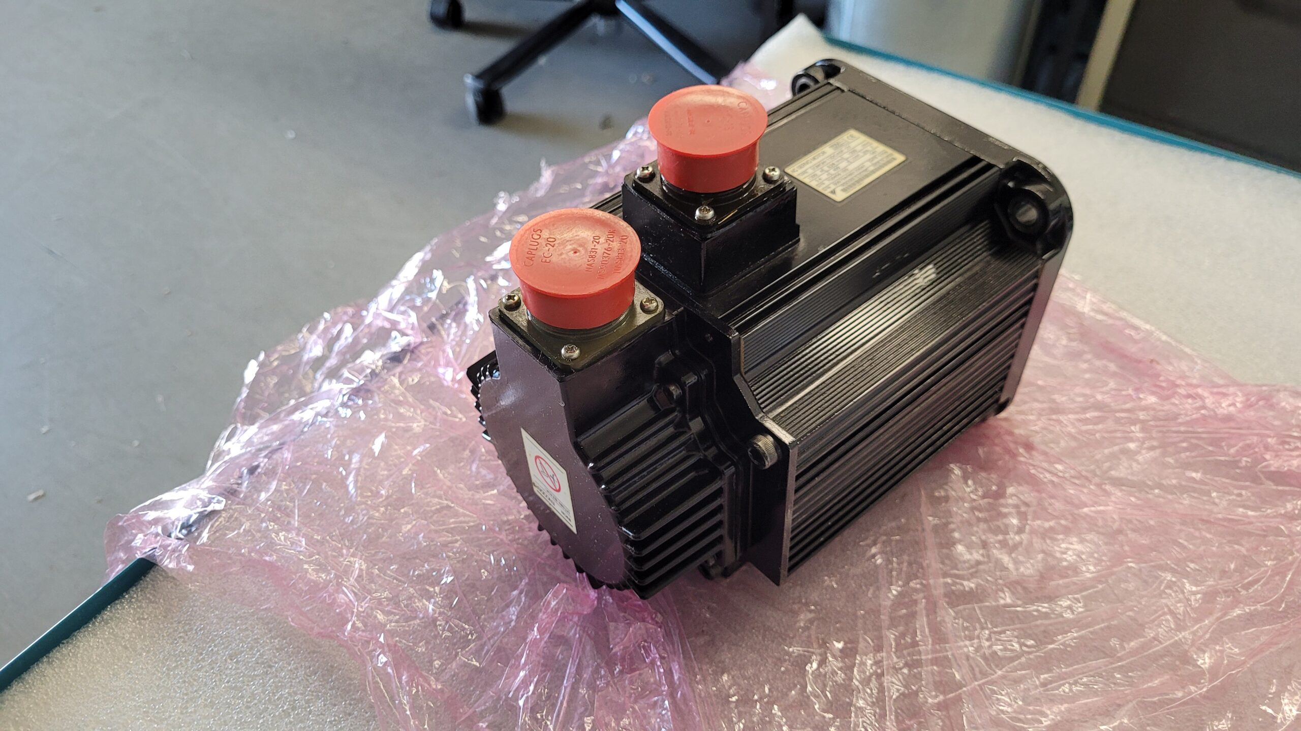 Yaskawa AC Servo Motor SGMGH-13DCA6F-OY vor der Reparatur 1