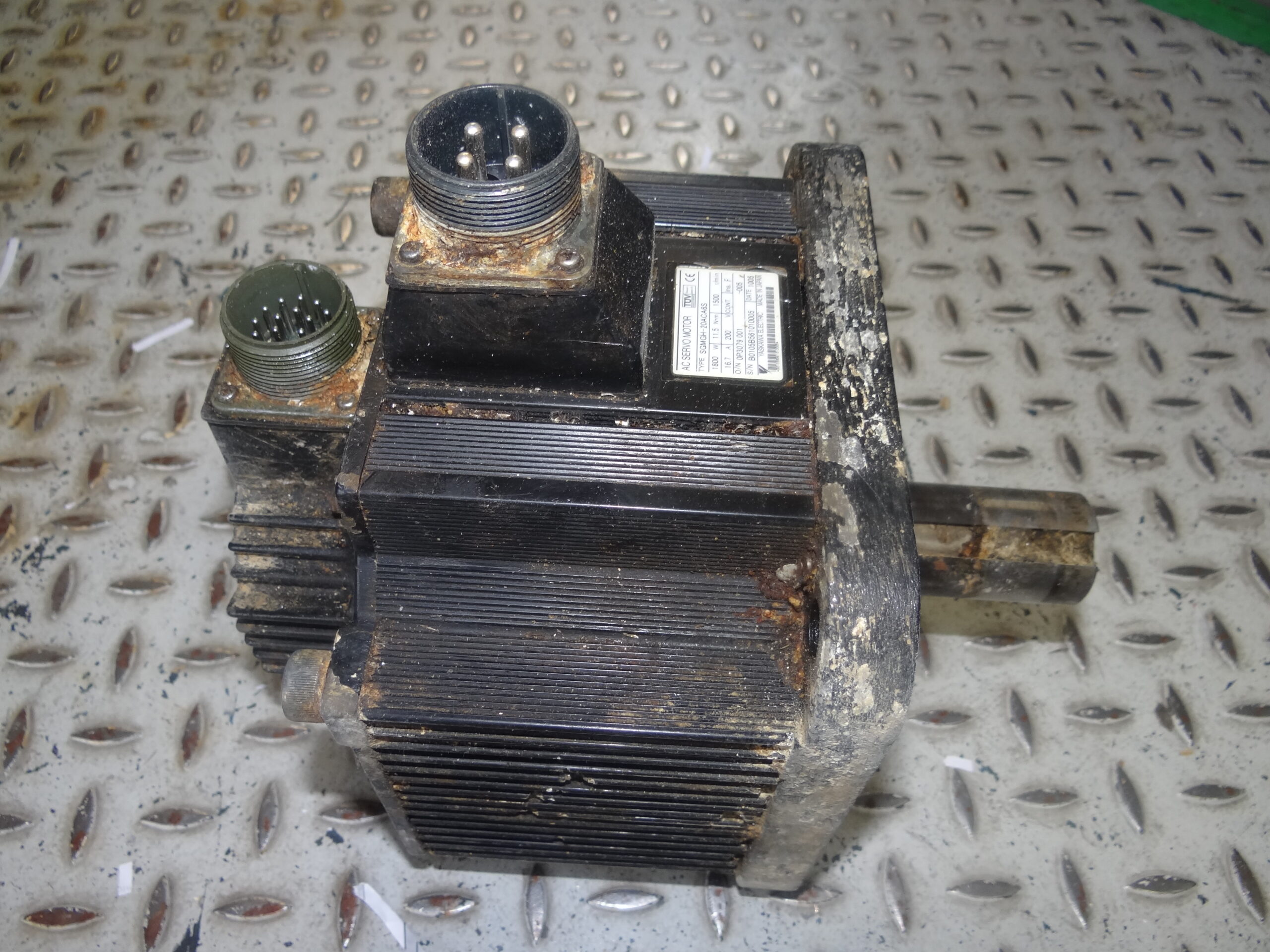 Yaskawa AC Servo Motor SGMGH-20ACA6S vor der Reparatur