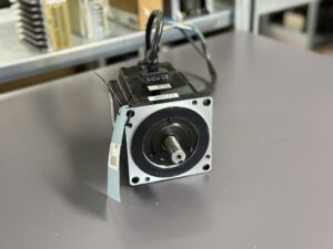 Yaskawa AC Servo Motor SGMP-15V316CT front