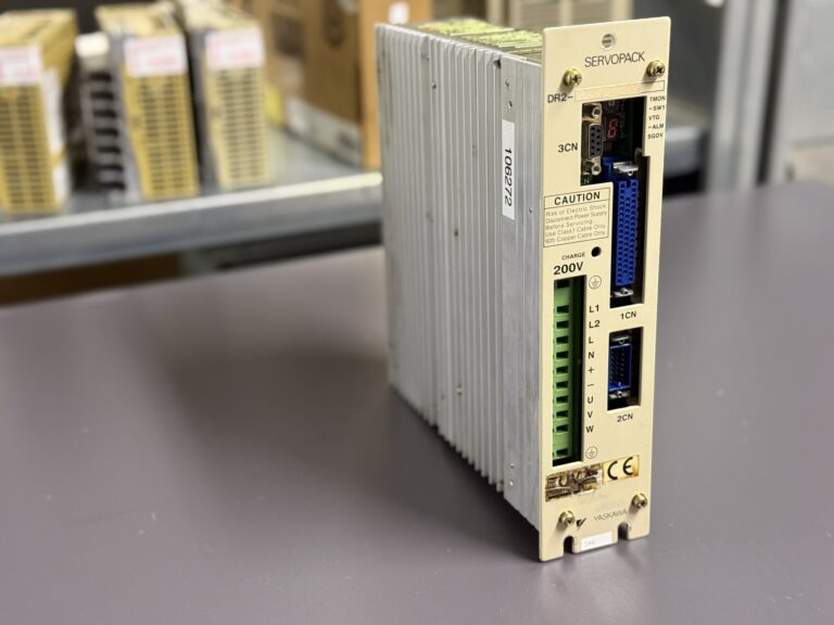 Yaskawa DR2-01AC AC Servopack Hauptbild
