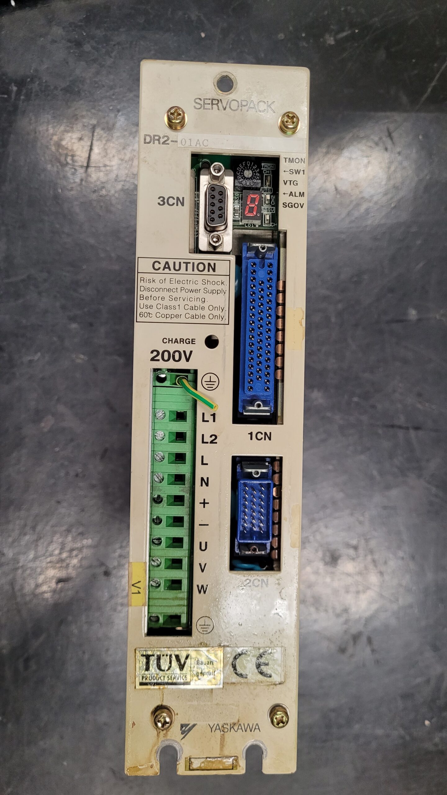 Yaskawa DR2-01AC AC Servopack vor der Reparatur