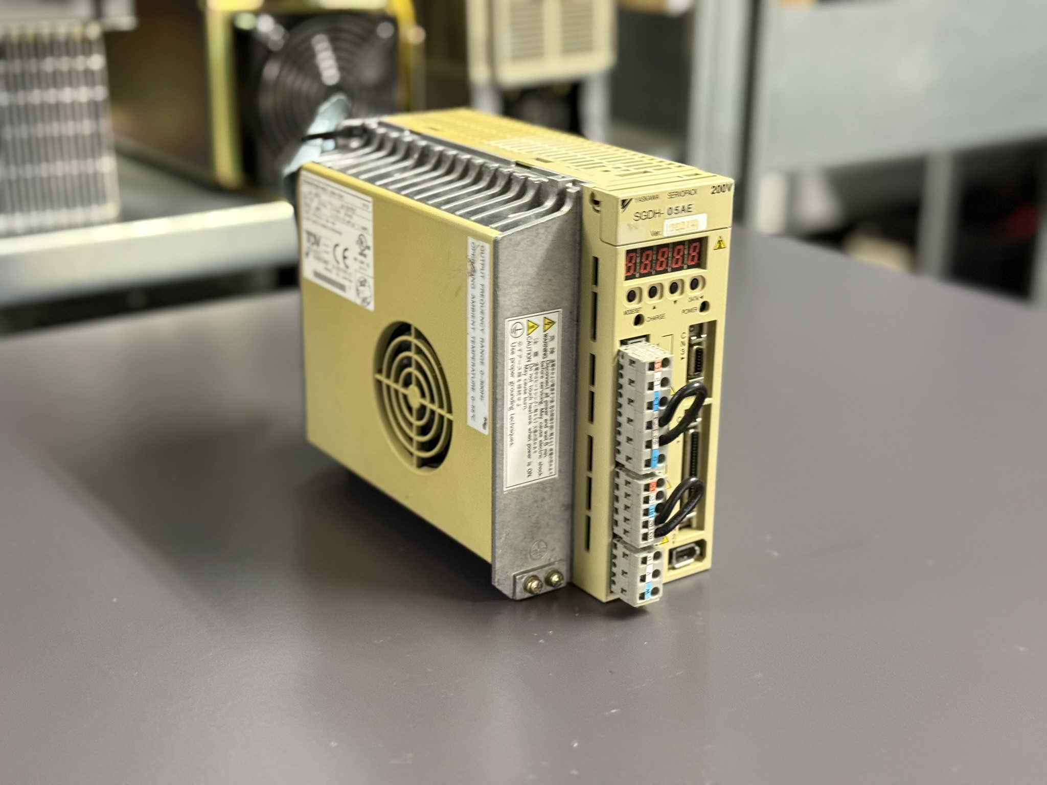 Yaskawa SGDH-05AE AC Servopack Ansicht 1