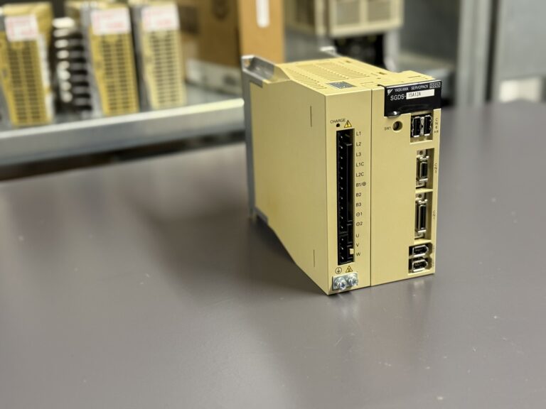 Yaskawa SIGMA III SGDS-15A12A AC Servopack Hauptbild