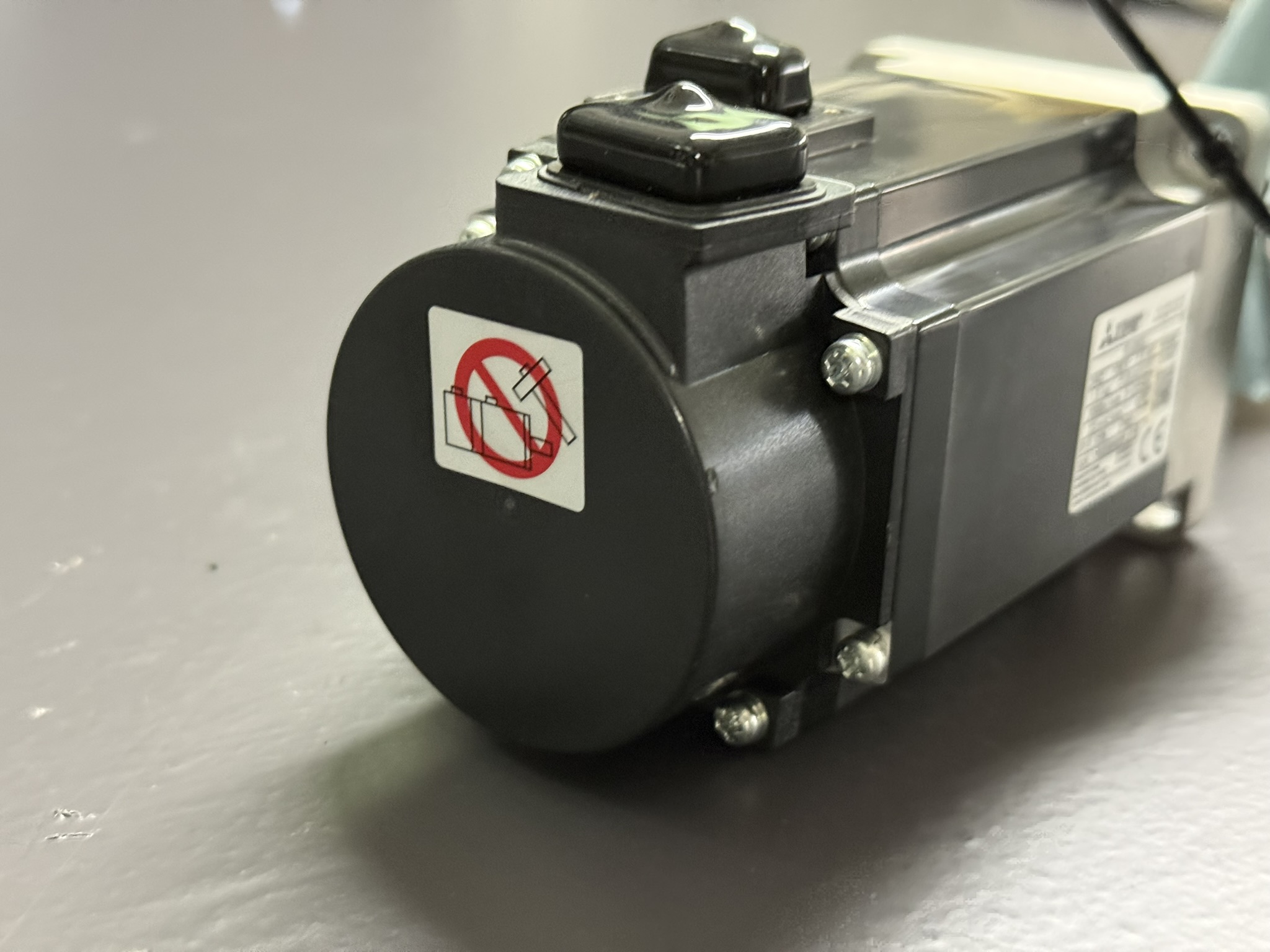 Mitsubishi AC Servo Motor HG-KR43J Ansicht hinten 2