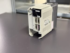 Mitsubishi MDS-B-SVJ2-10 Servo Drive Unit Seite 4