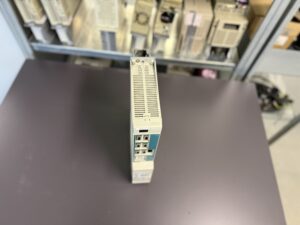 Mitsubishi MDS-C1-V1-35 Servo Drive Unit Ansicht von oben