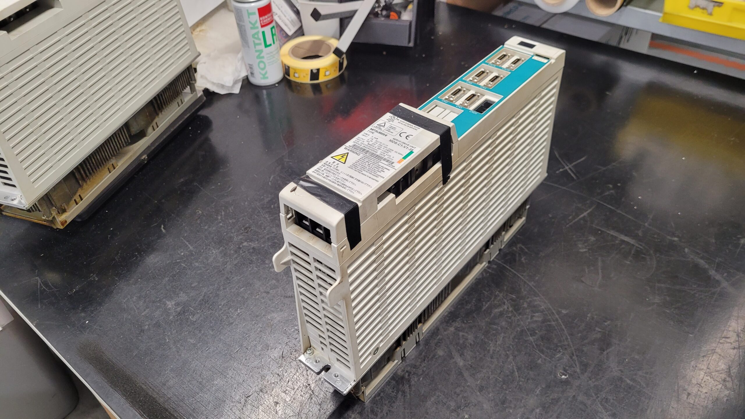 Mitsubishi MDS-C1-V1-35 Servo Drive Unit vor der Reparatur 2