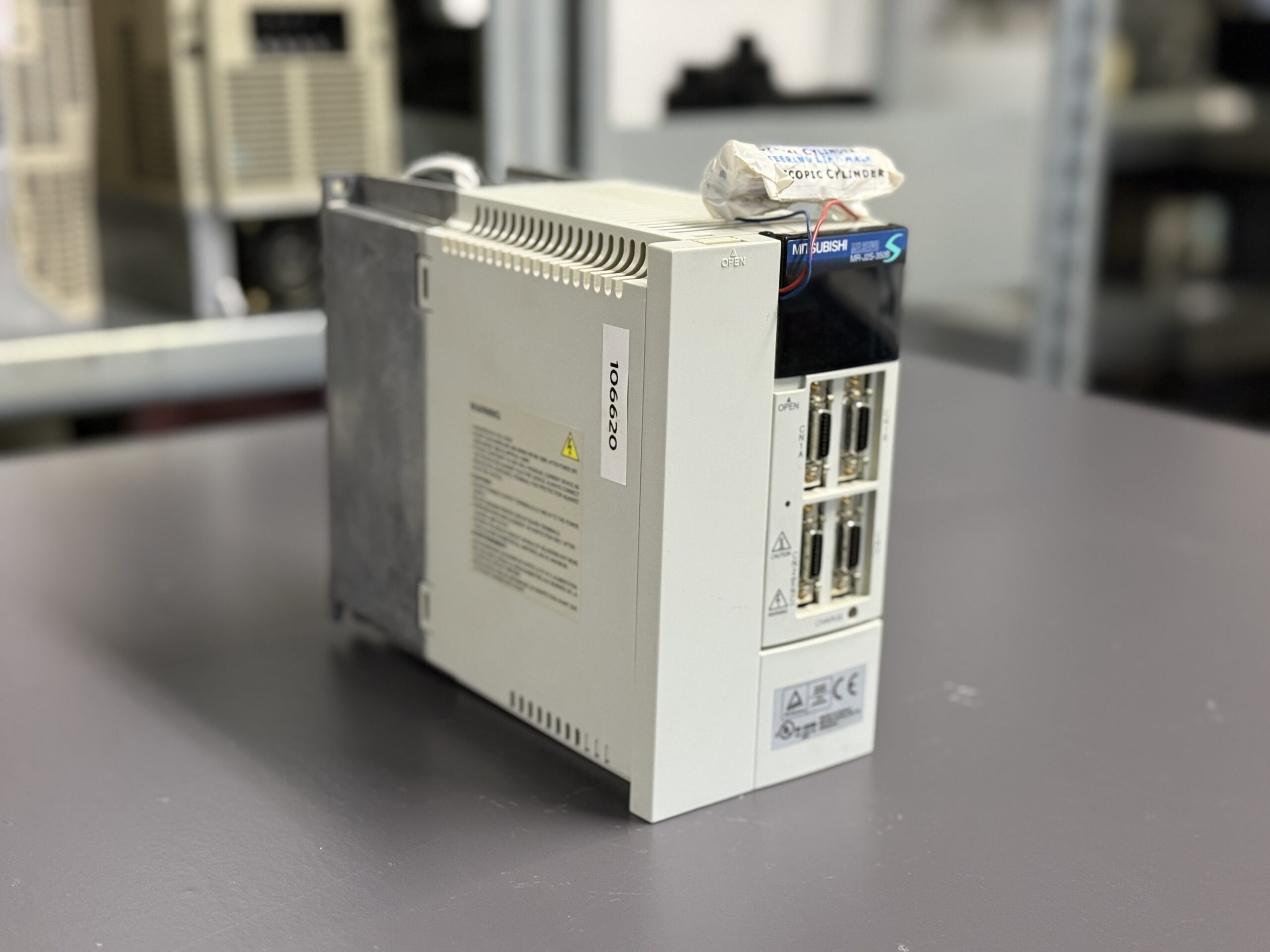 Mitsubishi MR-J2S-350B AC Servo Drive Hauptbild