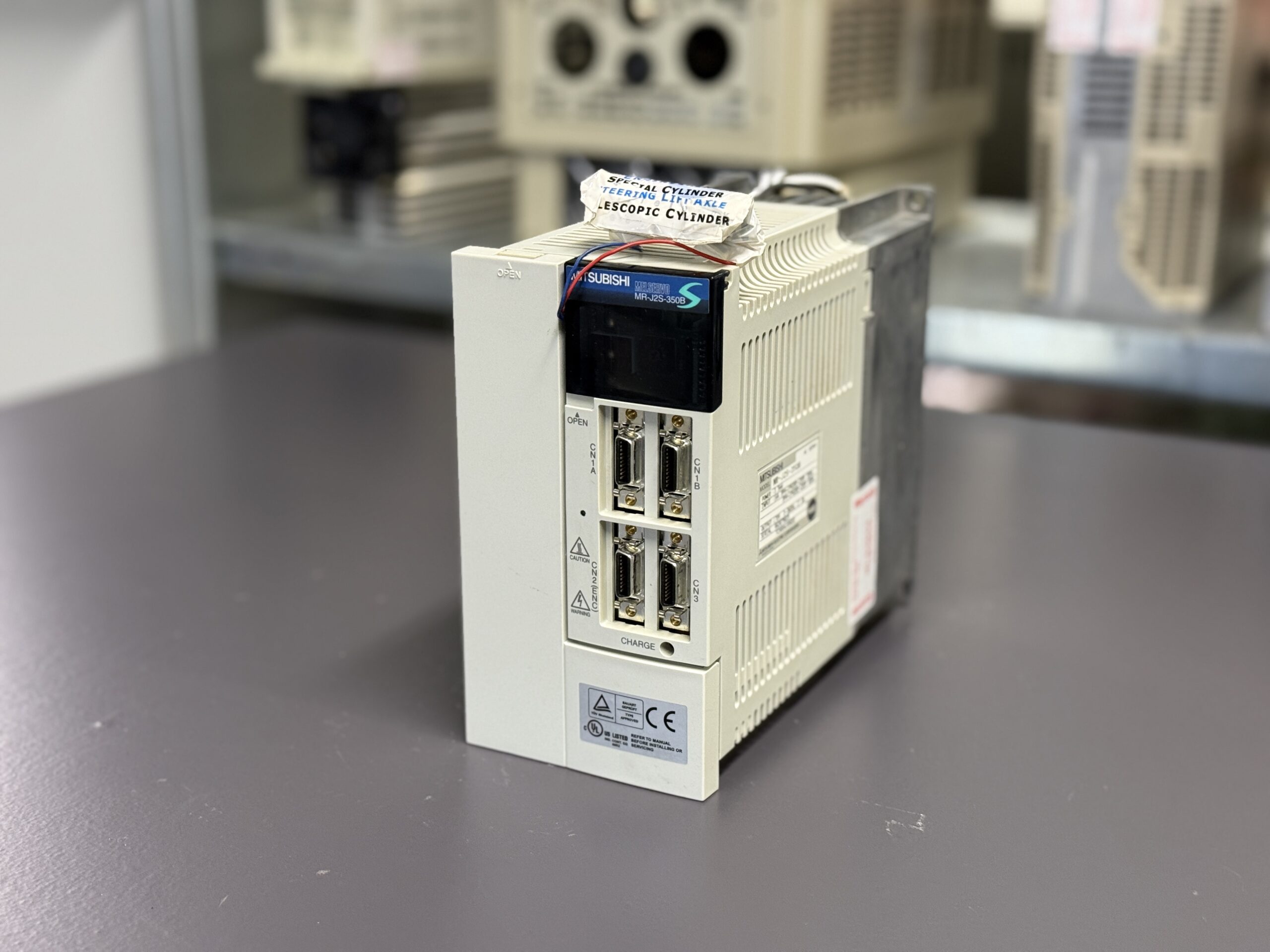 Mitsubishi MR-J2S-350B AC Servo Drive Seite 3