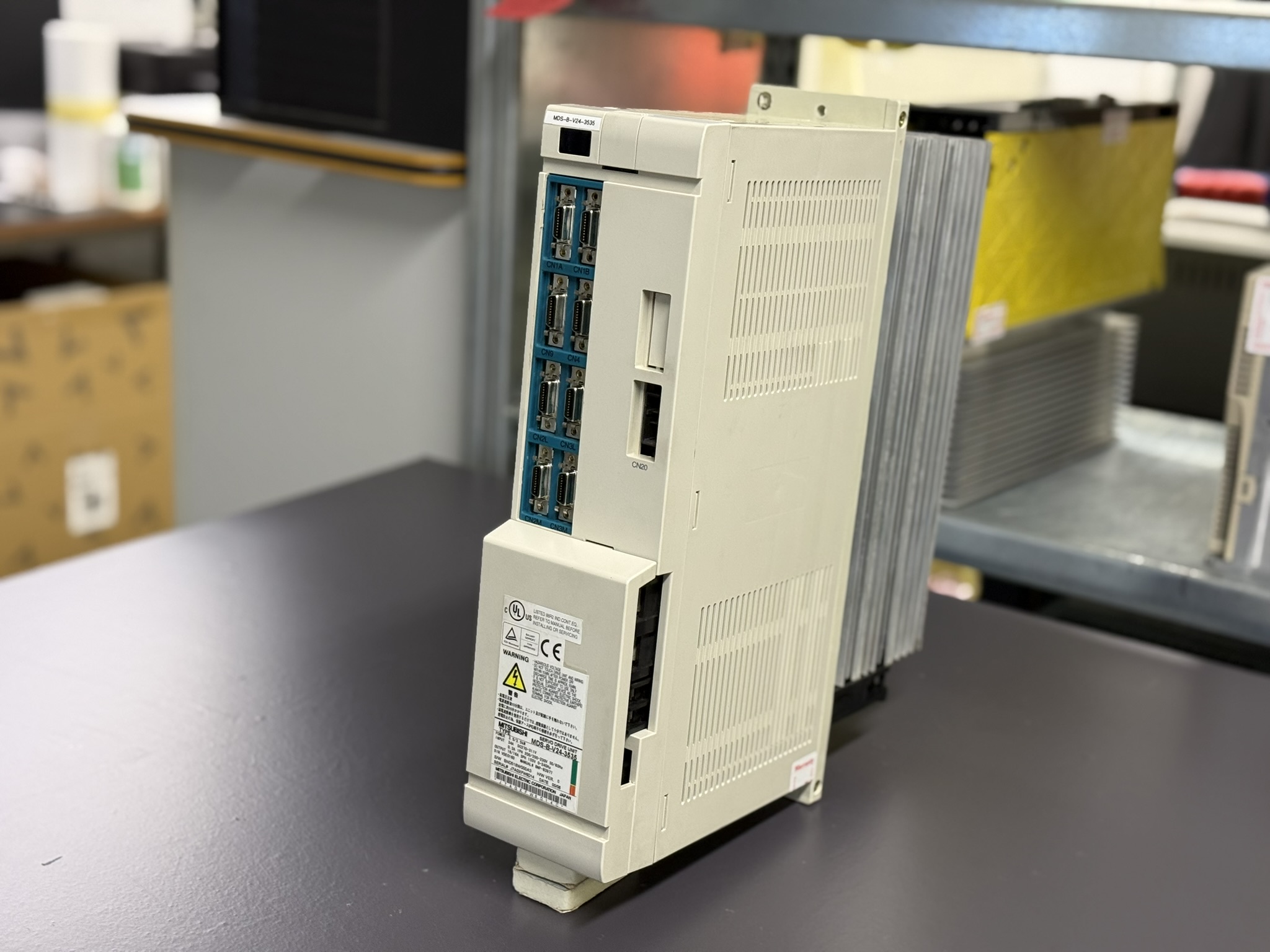 Mitsubishi Servo Drive Unit MDS-B-V24-3535 Seite 1