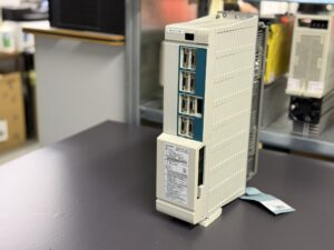 Mitsubishi Servo Drive Unit MDS-C1-V2-3520  Seite 3