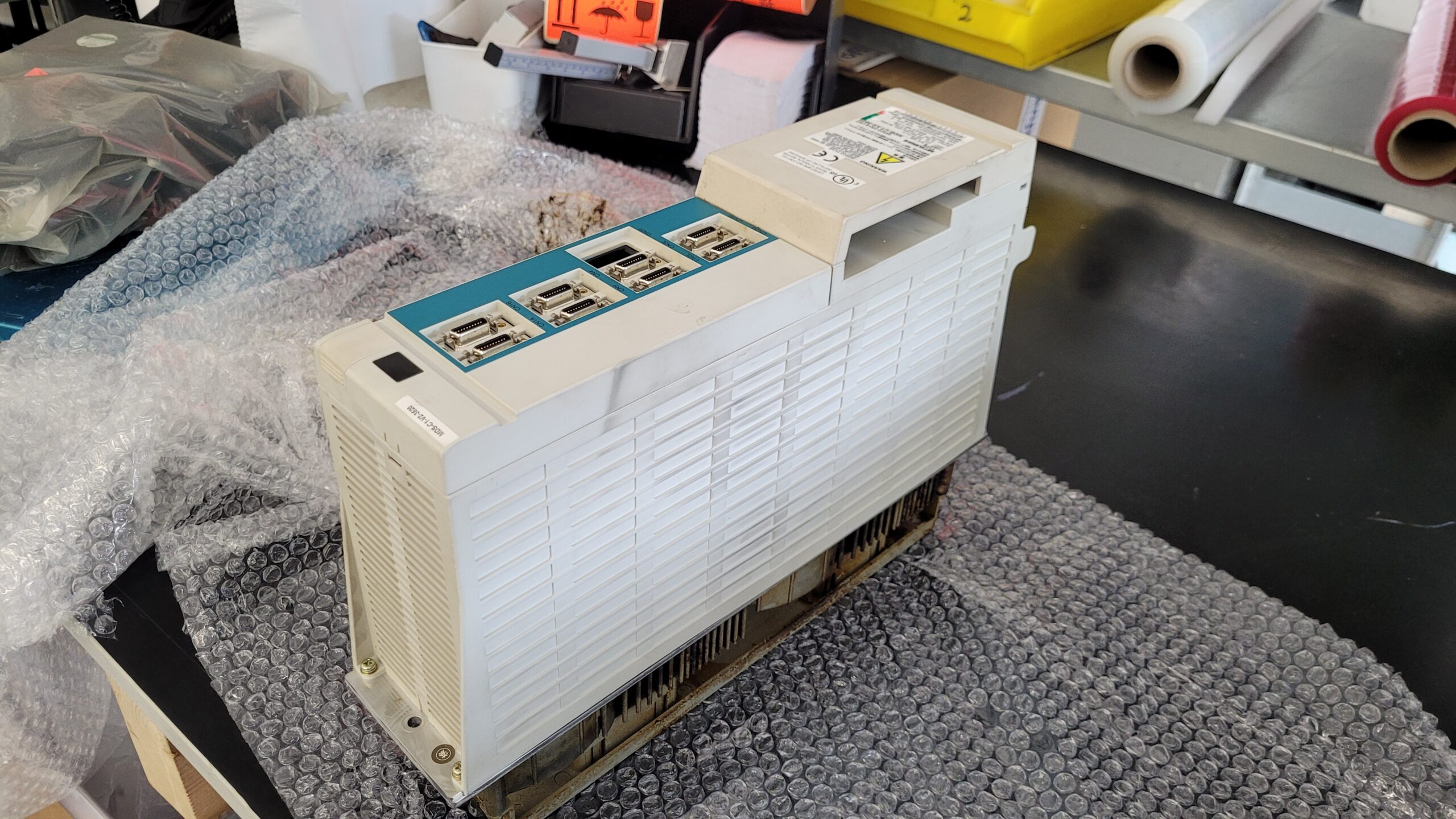 Mitsubishi Servo Drive Unit MDS-C1-V2-3520 vor der Reparatur