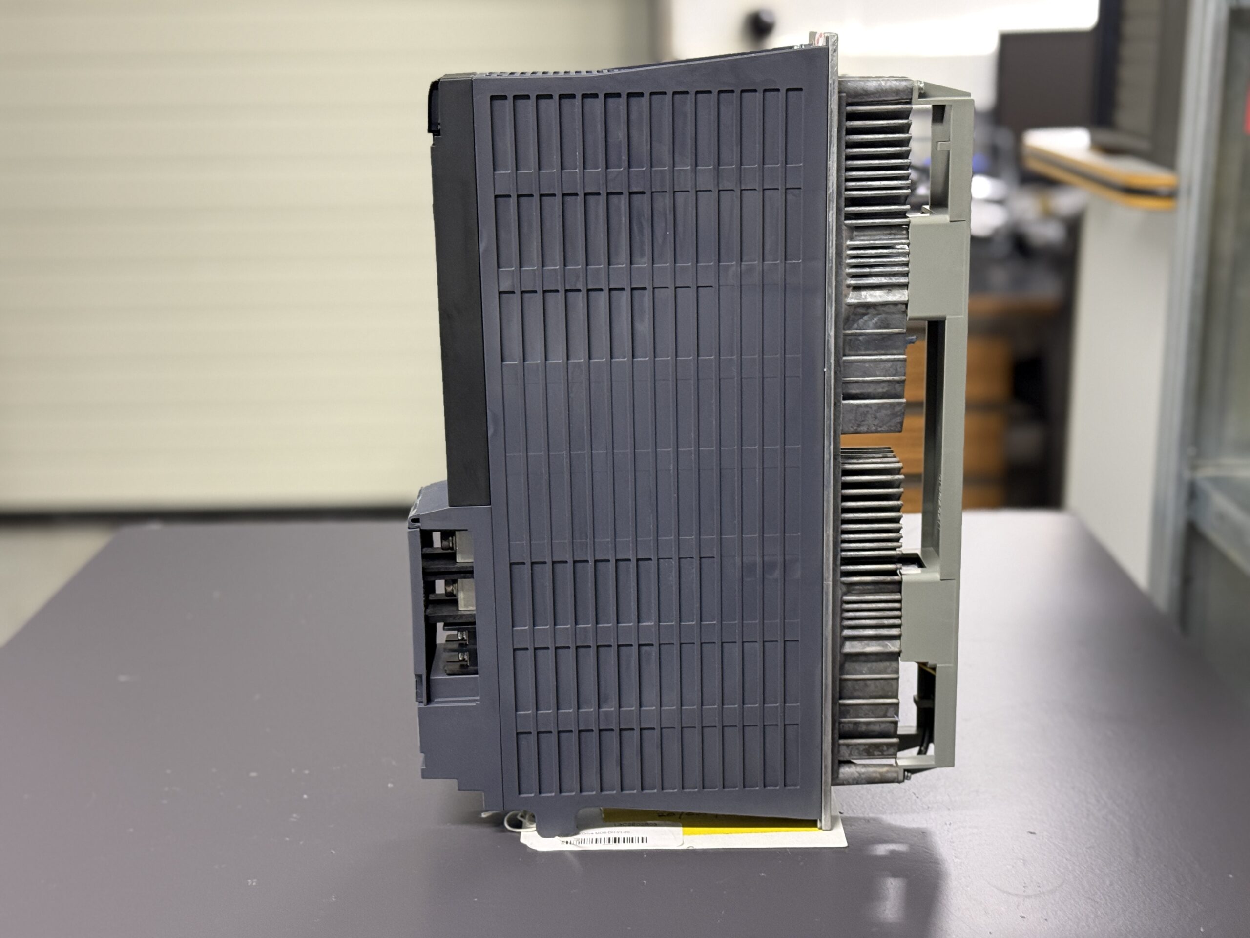 Mitsubishi Servo Drive Unit MDS-DH-V2-2020 Seite 3