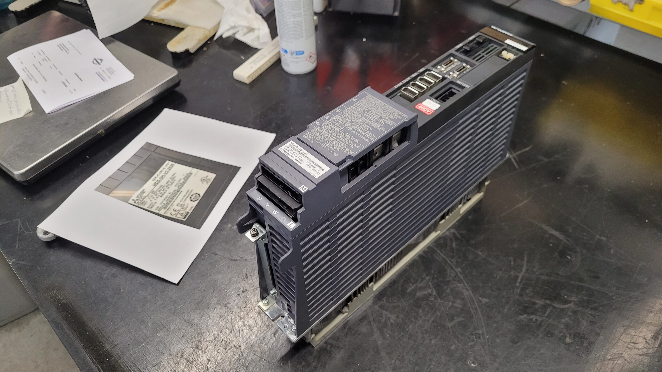 Mitsubishi Servo Drive Unit MDS-DH-V2-2020 vor der Reparatur