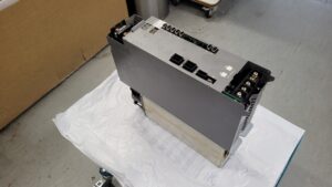 Okuma Servo Drive Unit MIV08-1-P1 or 1006-2219 vor der Reparatur 2