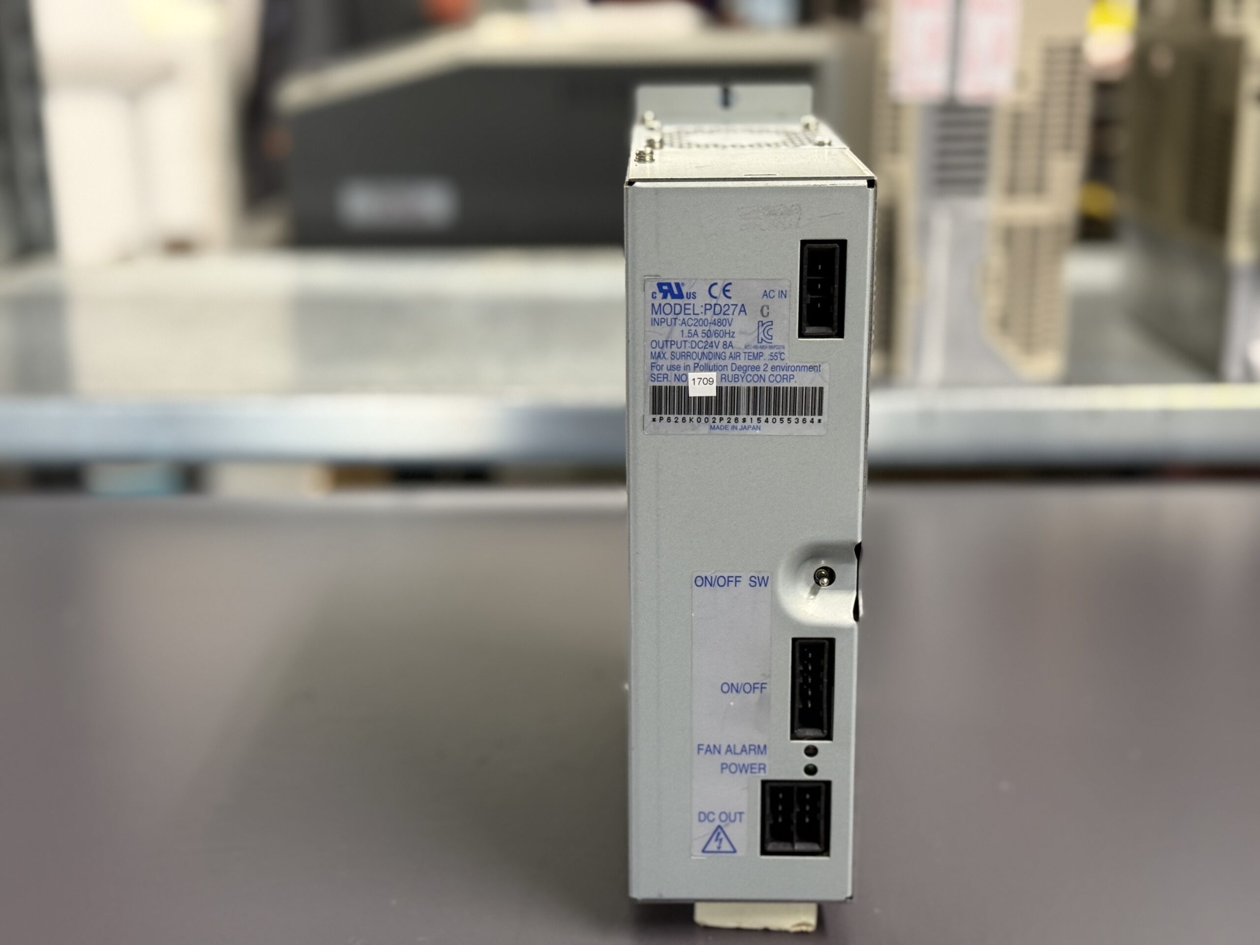 Rubycon Mazak PD27A Netzteil 24V-8A Frontansicht